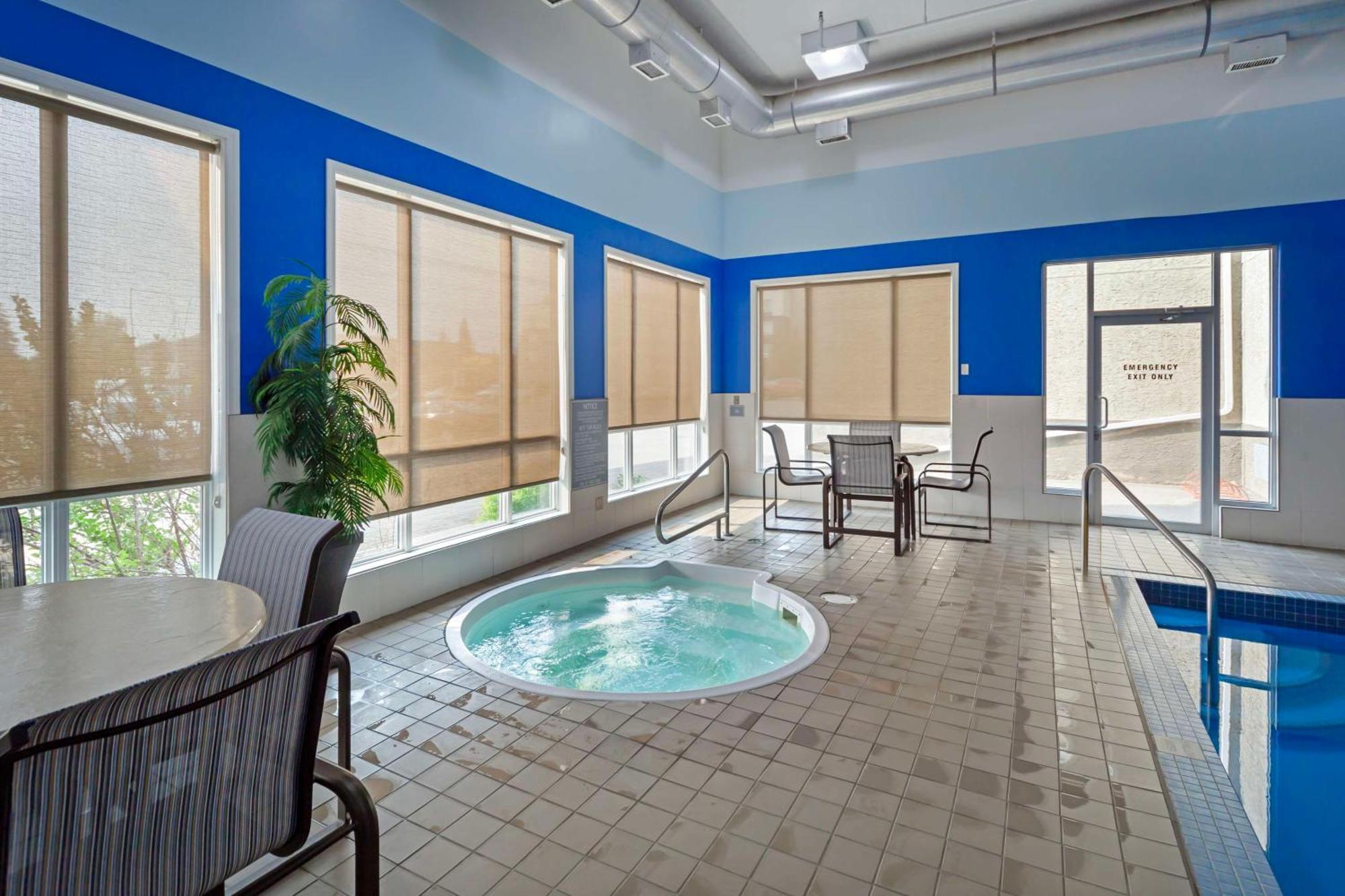 Best Western High Road Inn Эдсон Экстерьер фото