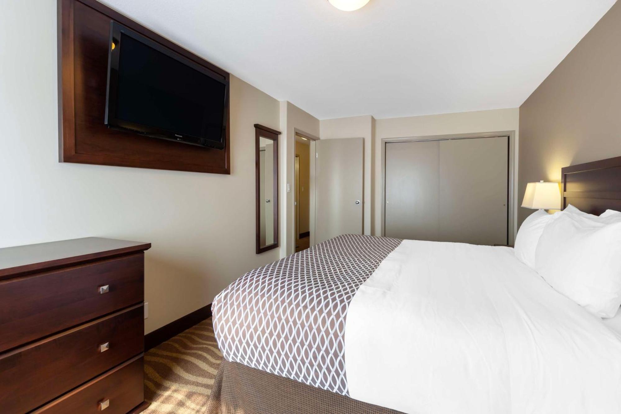 Best Western High Road Inn Эдсон Экстерьер фото